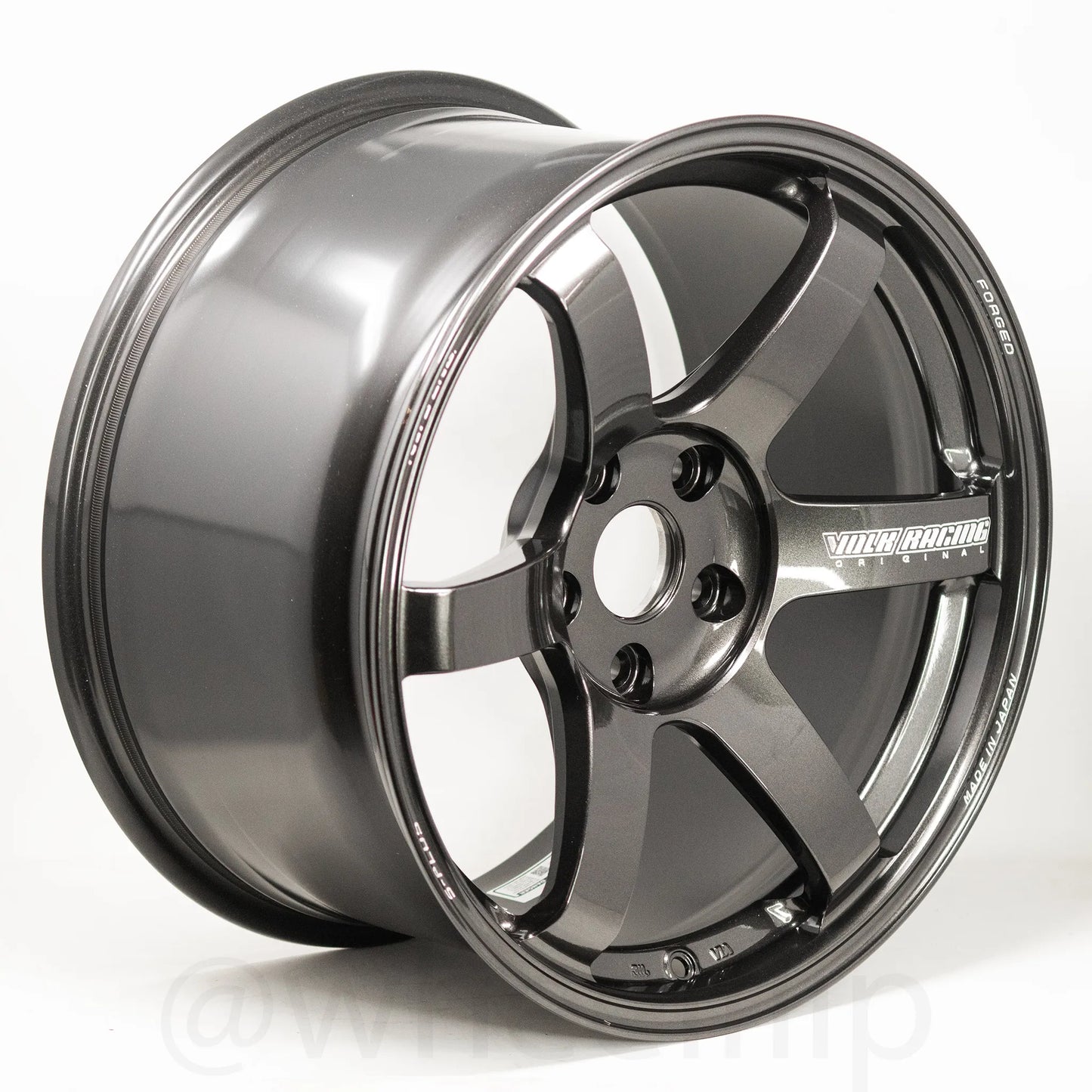 Volk Racing TE37 Saga S-Plus 18x9.5 +22 5x114.3 Diamond Dark Gunmetal (SET)