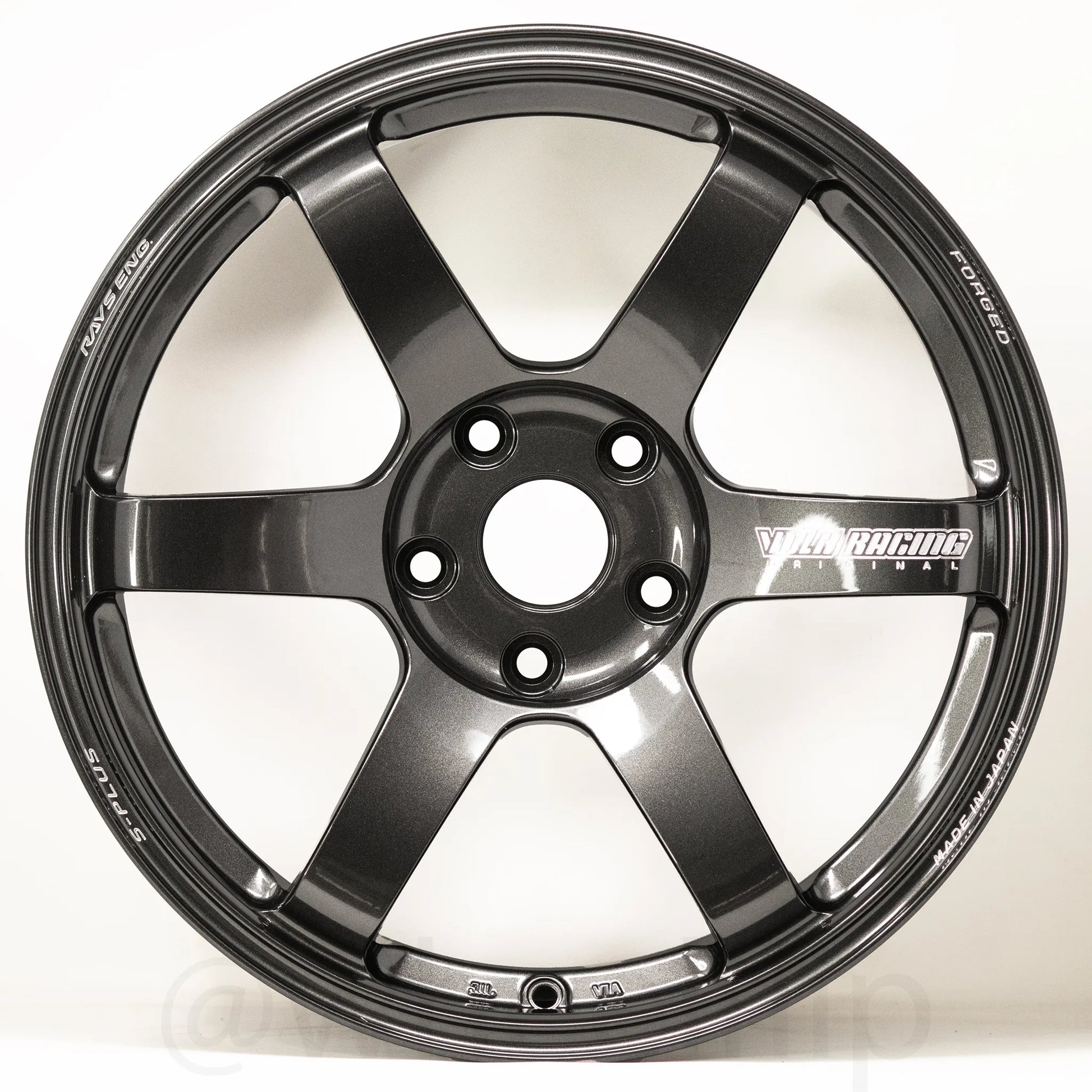 Volk Racing TE37 Saga S-Plus 18x9.5 +22 5x114.3 Diamond Dark Gunmetal (SET)
