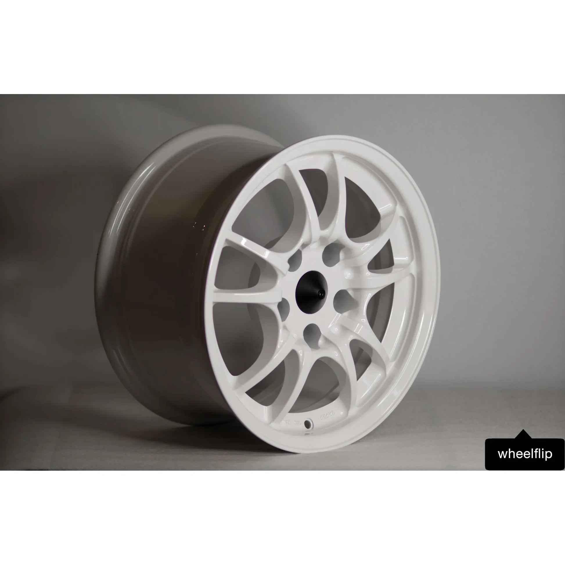Mugen MC10L 15x8 +32 5x114.3 White (SET)