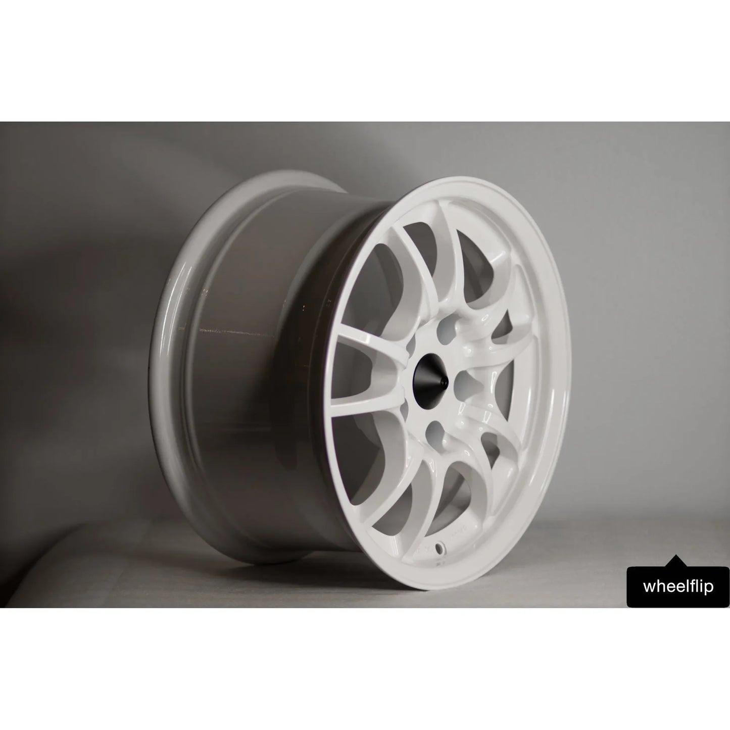 Mugen MC10L 15x8 +32 5x114.3 White (SET)