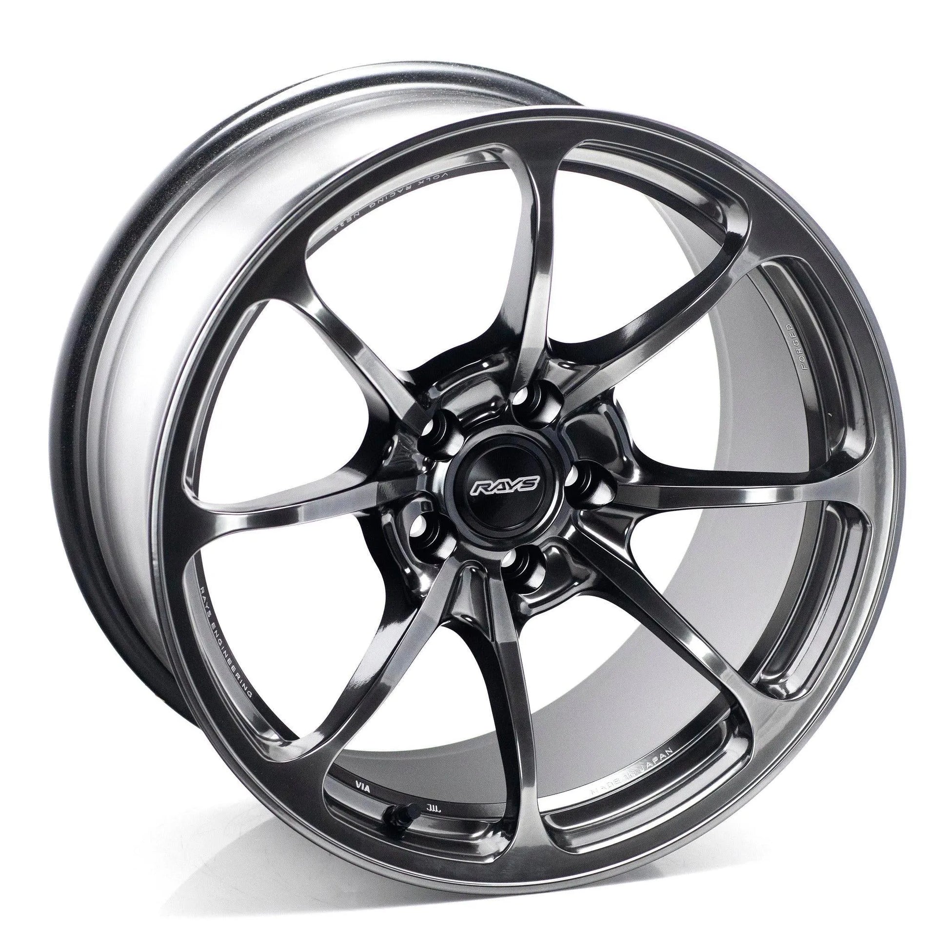 Volk Racing NE24 18x10.5 +15 5x114.3 Shining Black Metal (SET)