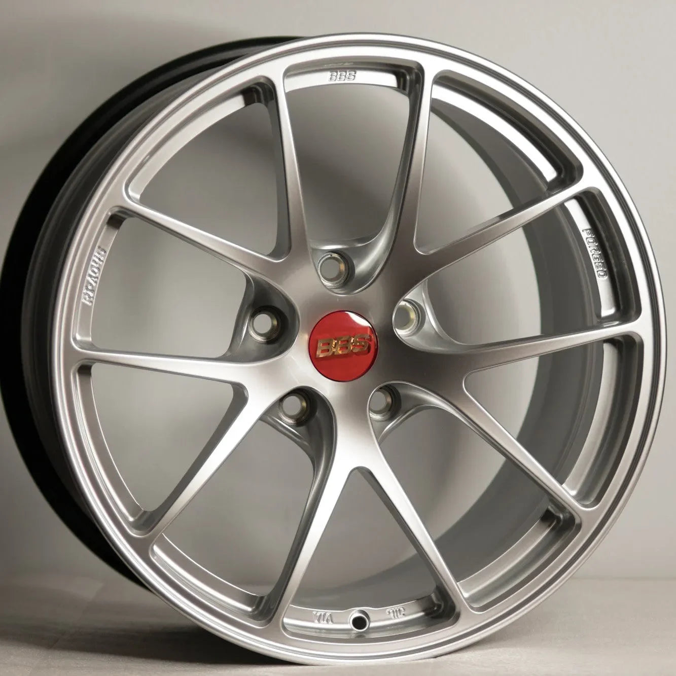 BBS RI-A 18x10 +25 5x120 Diamond Silver (SET)
