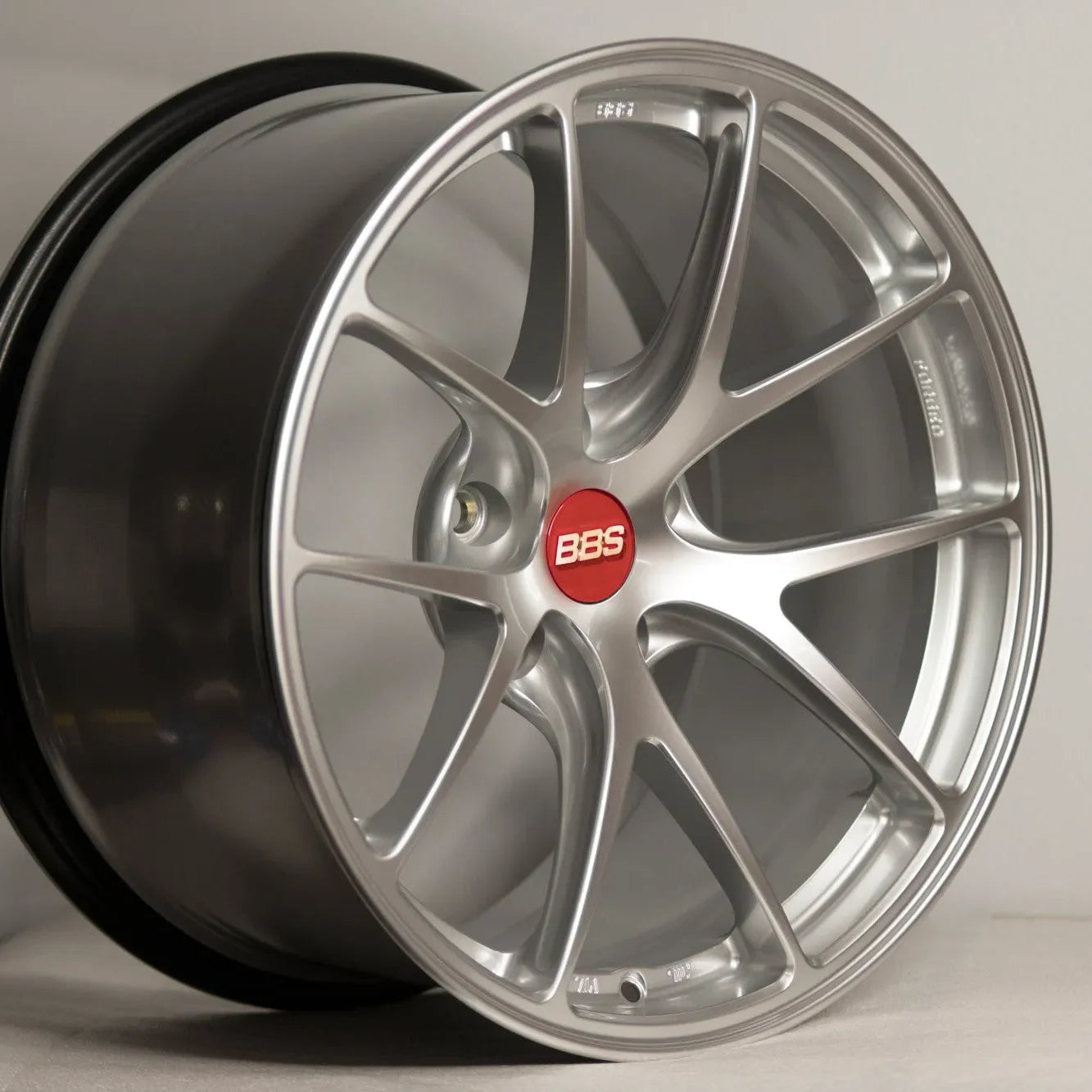 BBS RI-A 18x10 +25 5x120 Diamond Silver (SET)