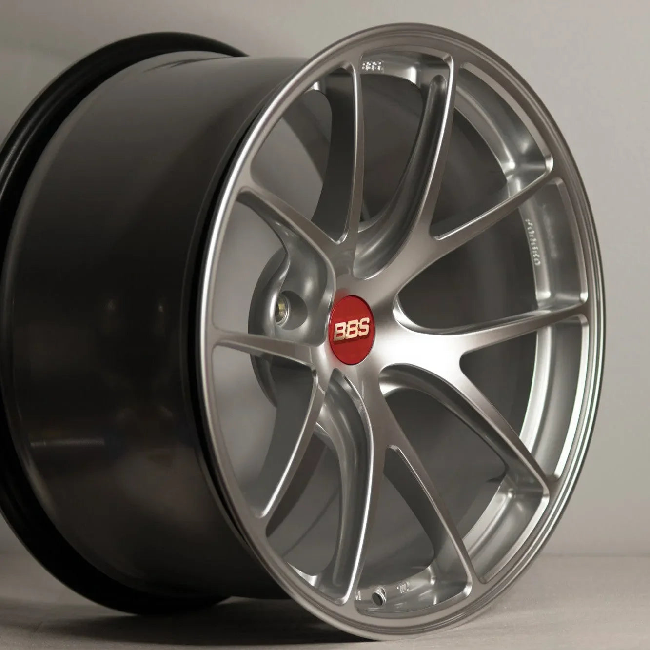 BBS RI-A 18x10 +25 5x120 Diamond Silver (SET)