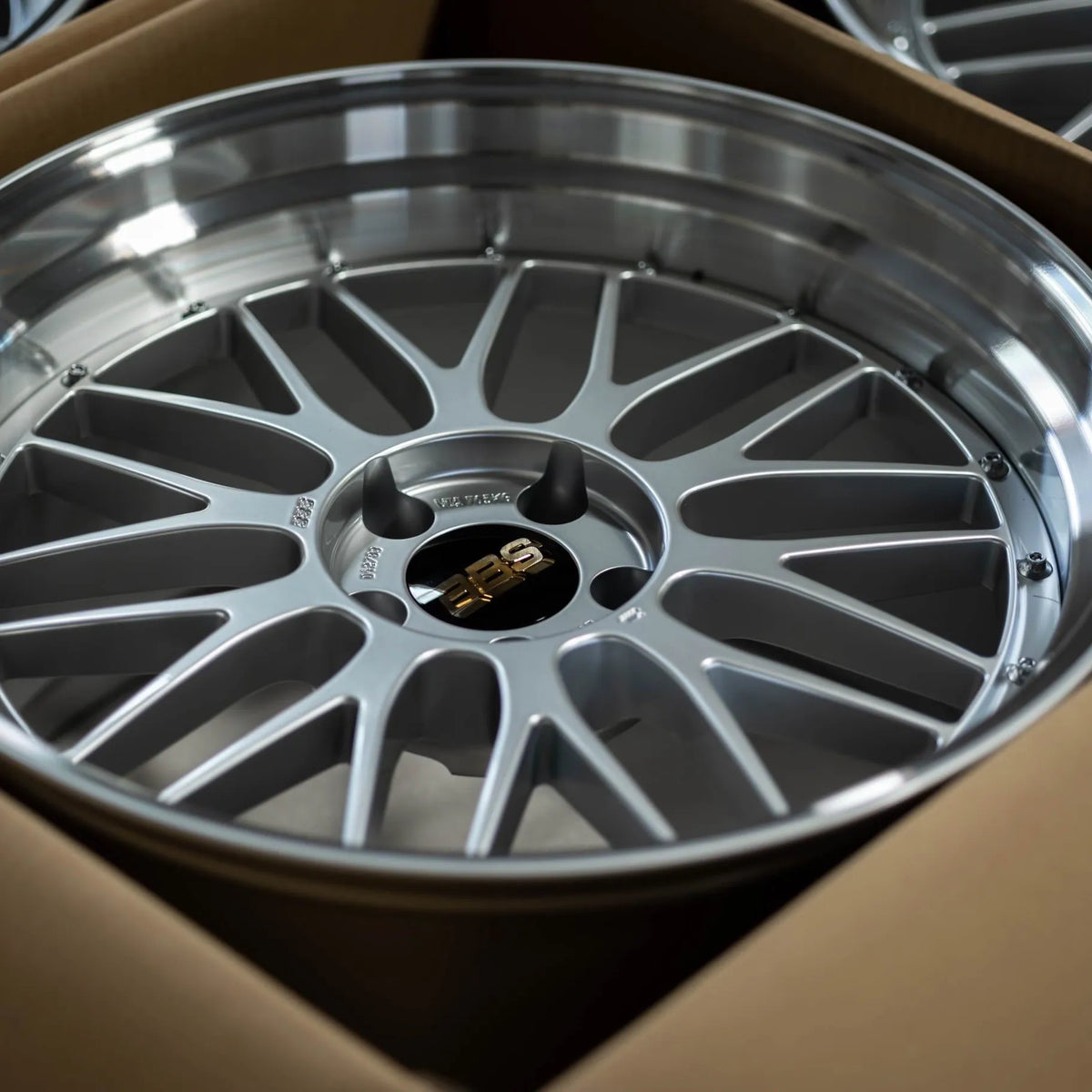 BBS LM 20x10 +22 20x11 +24 5x112 Diamond Silver - WheelFlip BBS LM 20x10 +22 20x11 +24 5x112 Diamond Silver - WheelFlip
