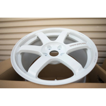 Volk Racing TE37 Saga S-Plus 18x9.5 +45 5x120 Dash White (SET)