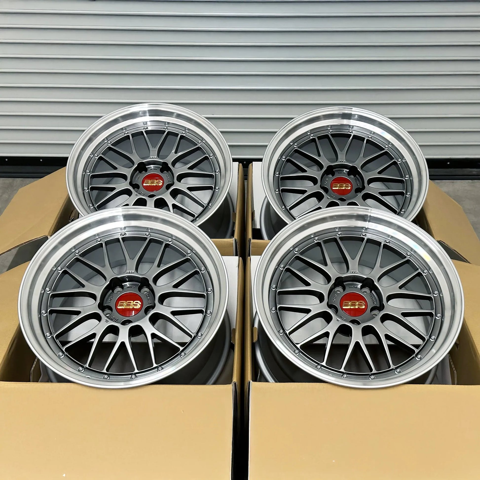 BBS LM 19x9.5 +20, 19x11 +25 5x120 Diamond Black (SET)