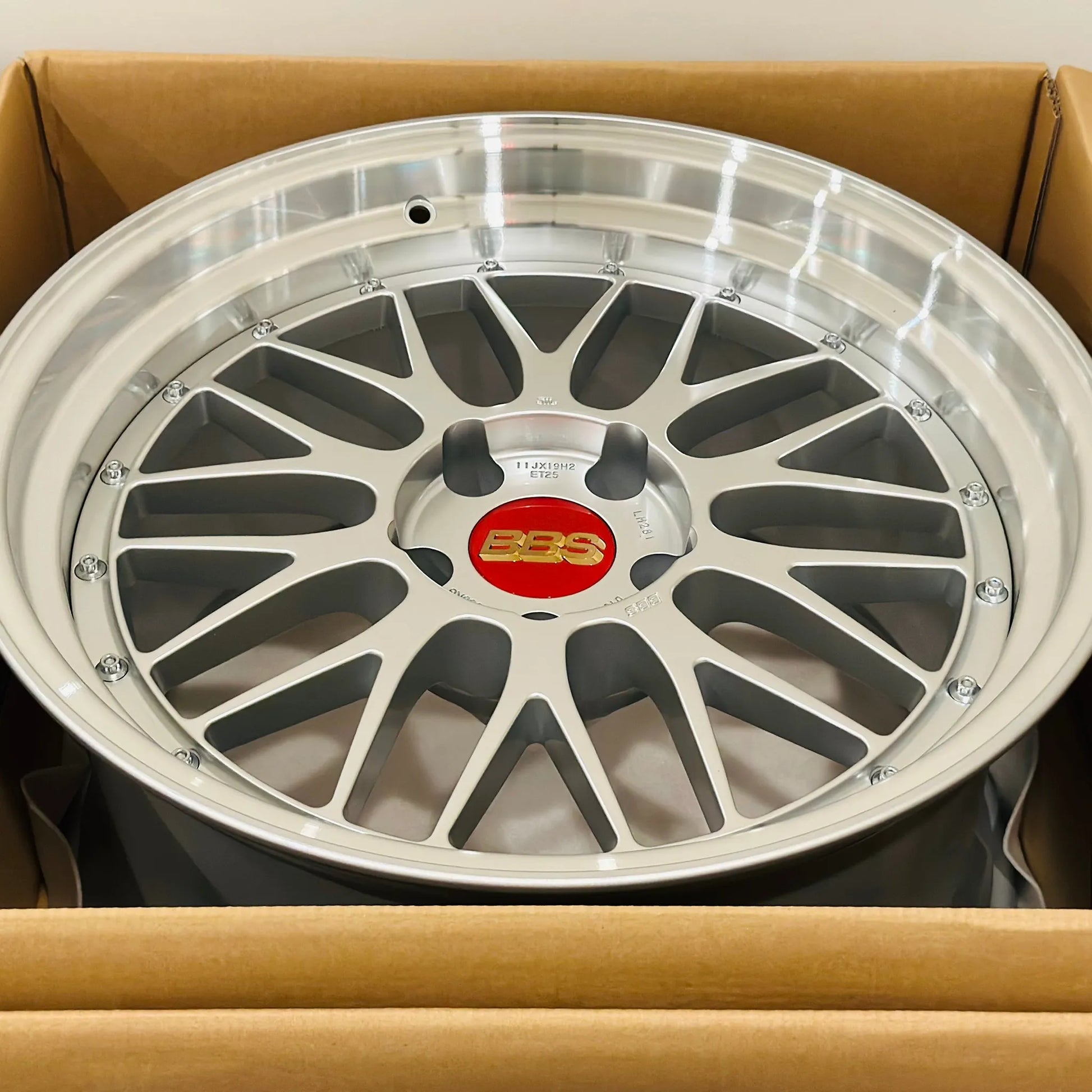 BBS LM 19x9.5 +20, 19x11 +25 5x120 Diamond Silver (SET)