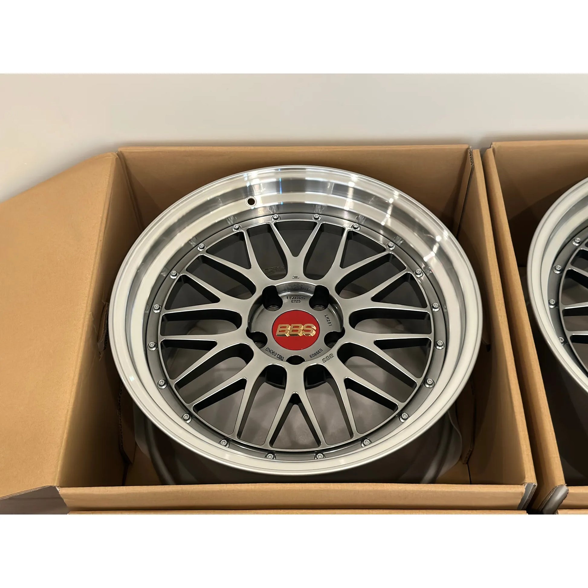 BBS LM 19x9.5 +22, 19x11 +25 5x120 Diamond Black (SET)