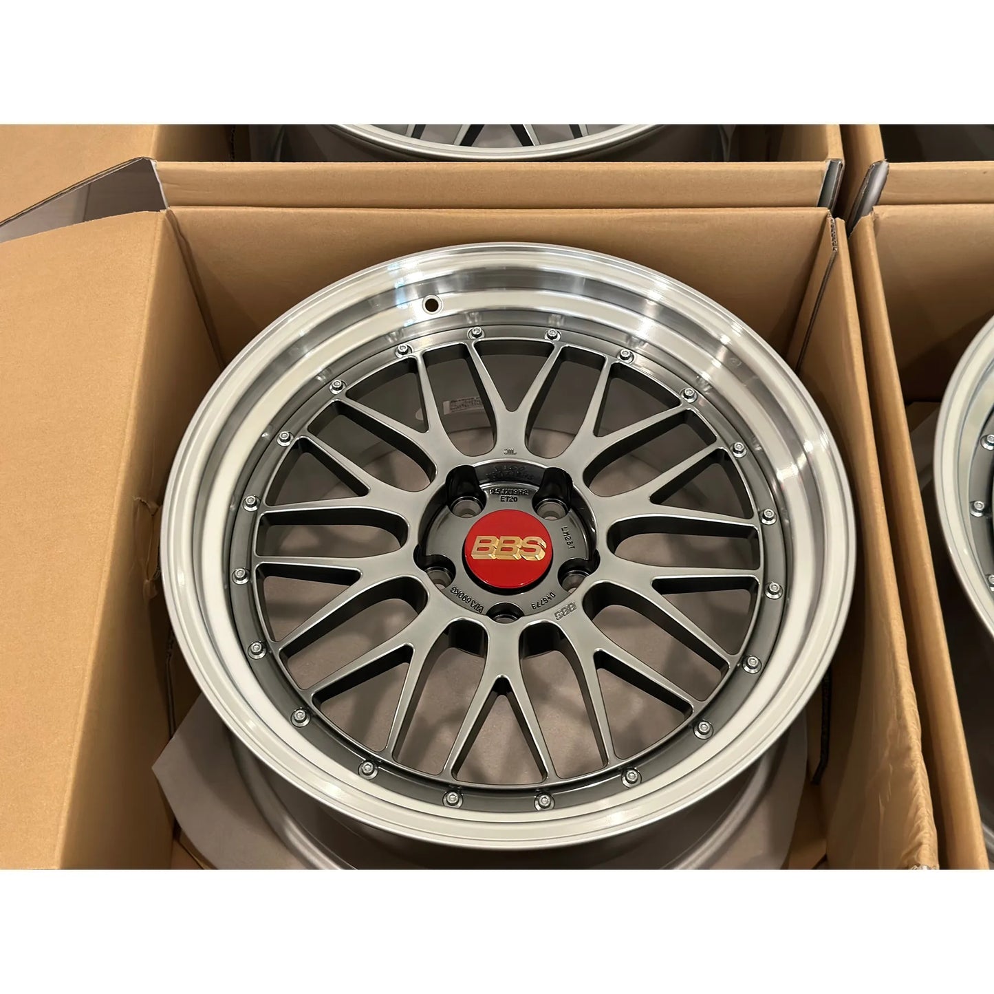 BBS LM 19x9.5 +22, 19x11 +25 5x120 Diamond Black (SET)