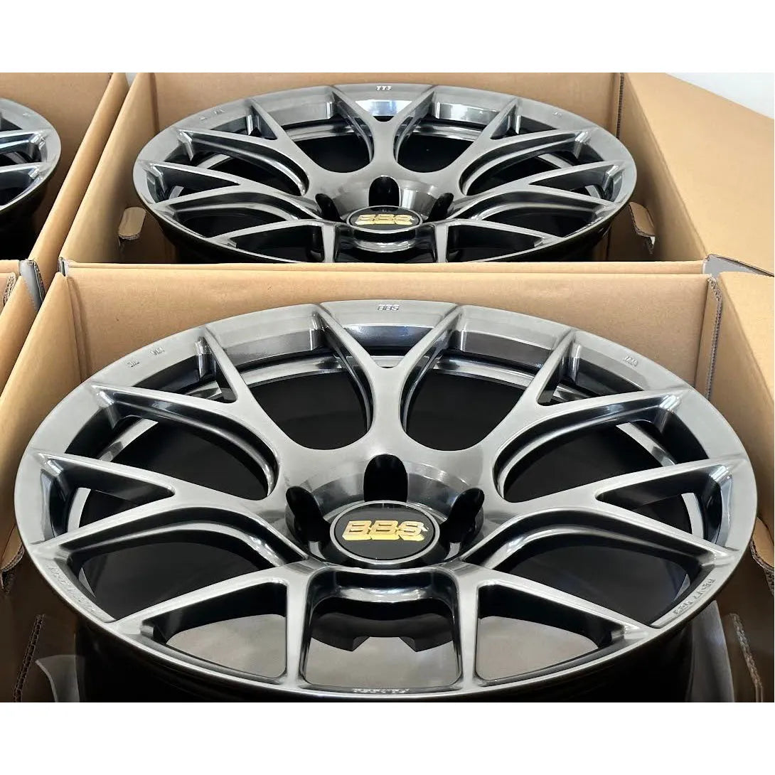 BBS RE-V7 18x9.5 +22 5x114.3 Diamond Black - WheelSet – WheelFlip BBS RE-V7 18x9.5 +22 5x114.3 Diamond Black - WheelSet – WheelFlip