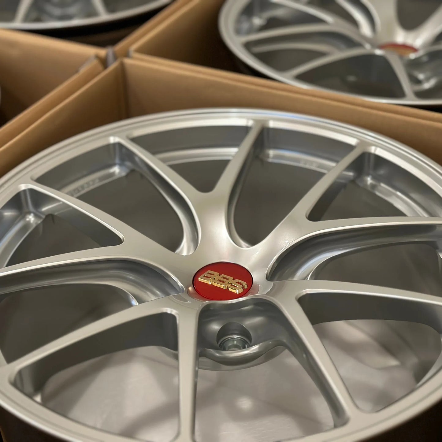 BBS RI-A 18x9.5 +40 5x120 Diamond Silver (SET)