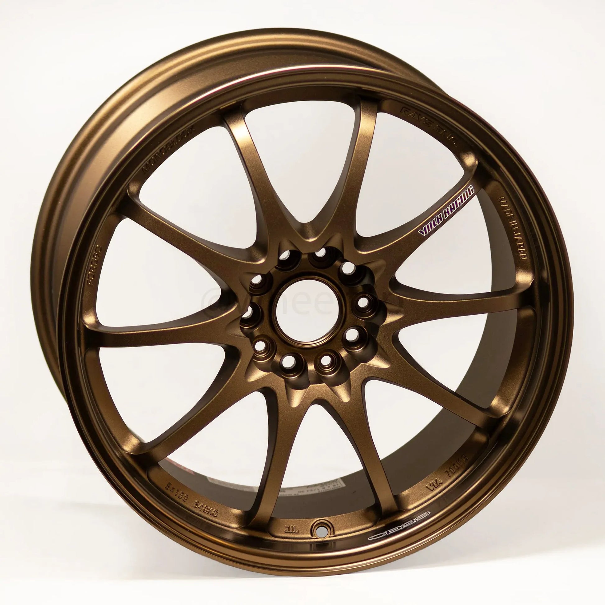 Volk Racing CE28N 18x8.5 +30 5x114.3 Bronze (SET)