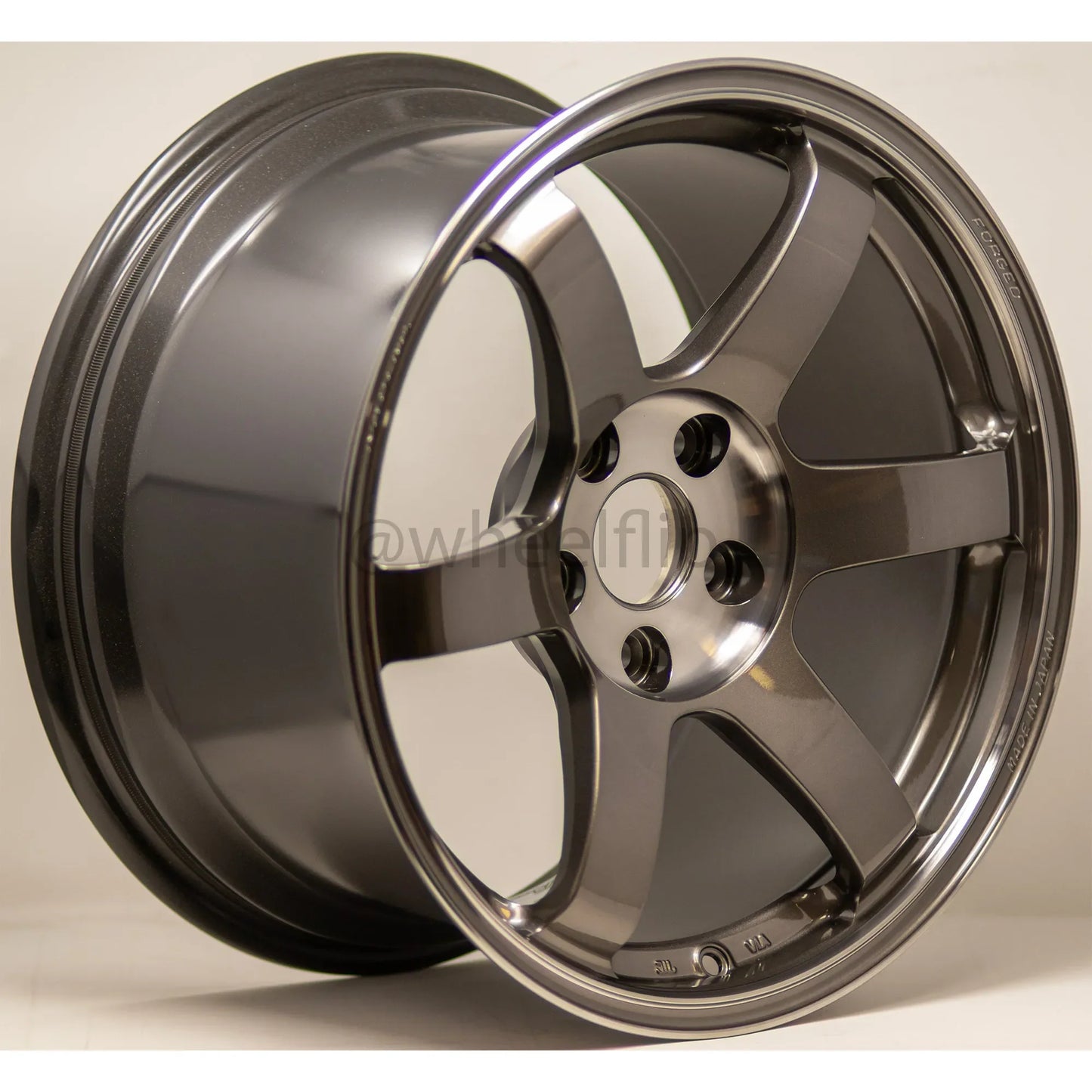 Volk Racing TE37 Saga SL 17x9.5 +40 5x114.3 Pressed Graphite (SET)