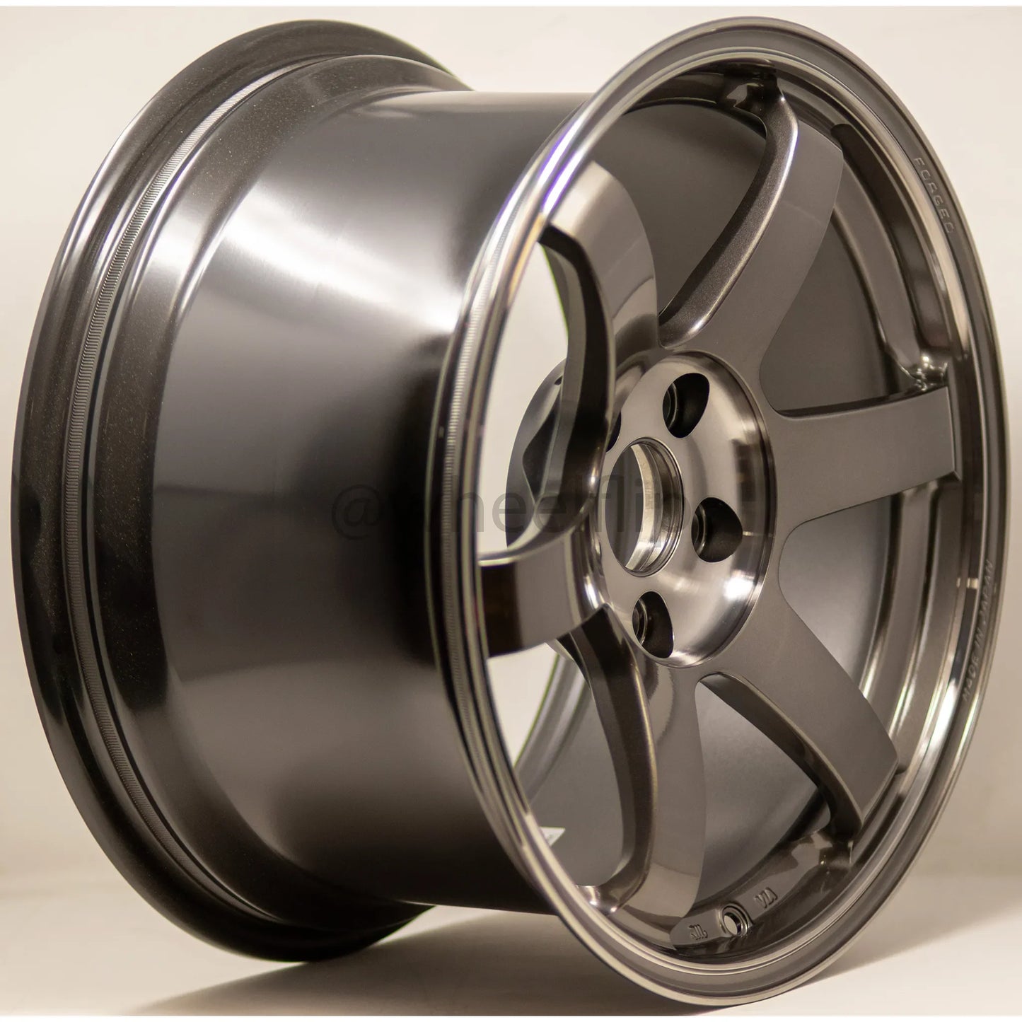Volk Racing TE37 Saga SL 17x9.5 +40 5x114.3 Pressed Graphite (SET)