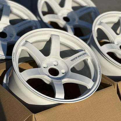 Volk Racing TE37 Saga S-Plus 18x10 +35 5x114.3 Dash White (SET)