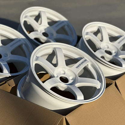 Volk Racing TE37 Saga S-Plus 18x10 +35 5x114.3 Dash White (SET)