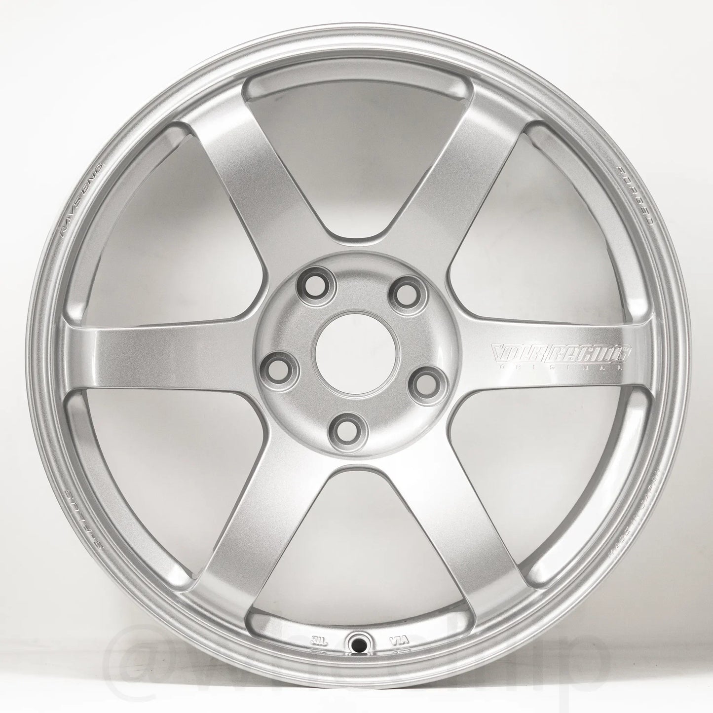 Volk Racing TE37 Saga S-Plus 18x10 +35 5x114.3 Diamond Silver (SET)