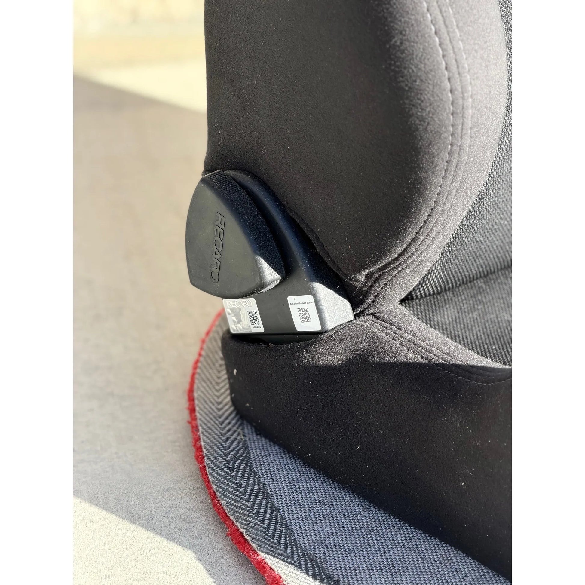 Recaro SR-7 GK100 Sport Seat - Kamui Black x Glass Mesh Black