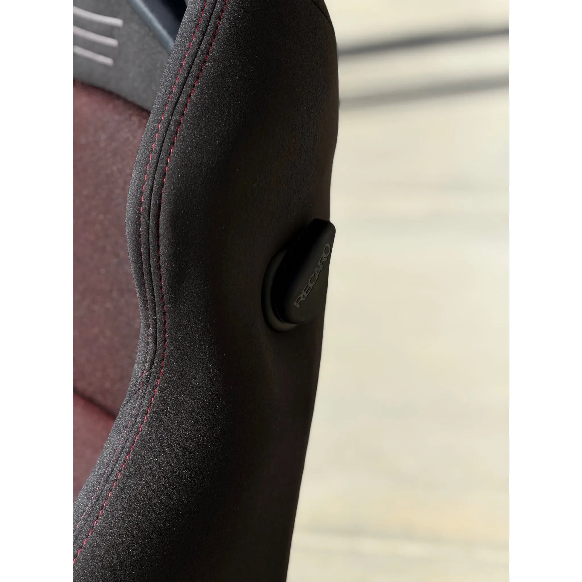 Recaro SR-7 GK100 Sport Seat - Kamui Black x Glass Mesh Red