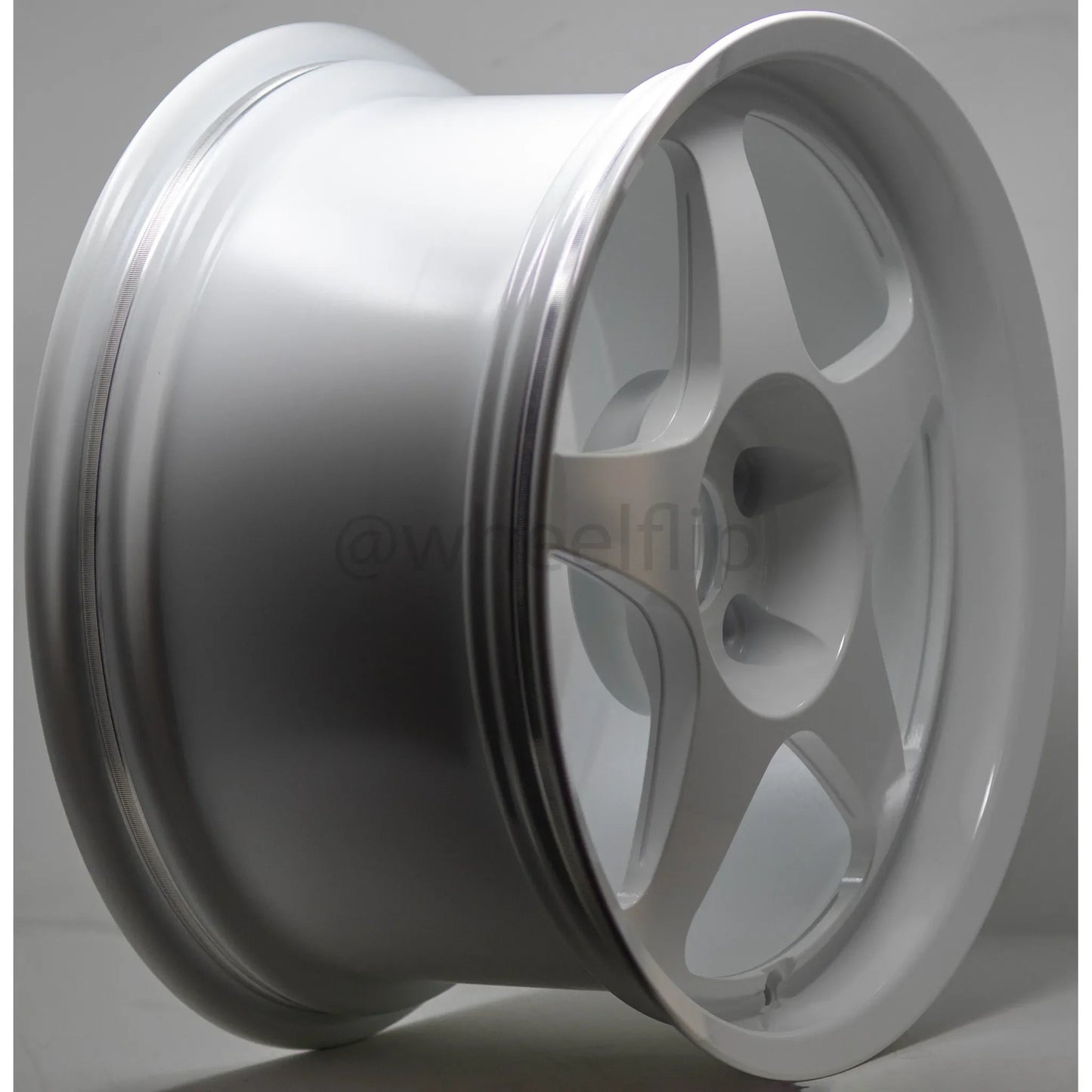 Desmond Regamaster EVO II Tarmac 17x9.5 +46 5x114.3 Gloss White (SET)