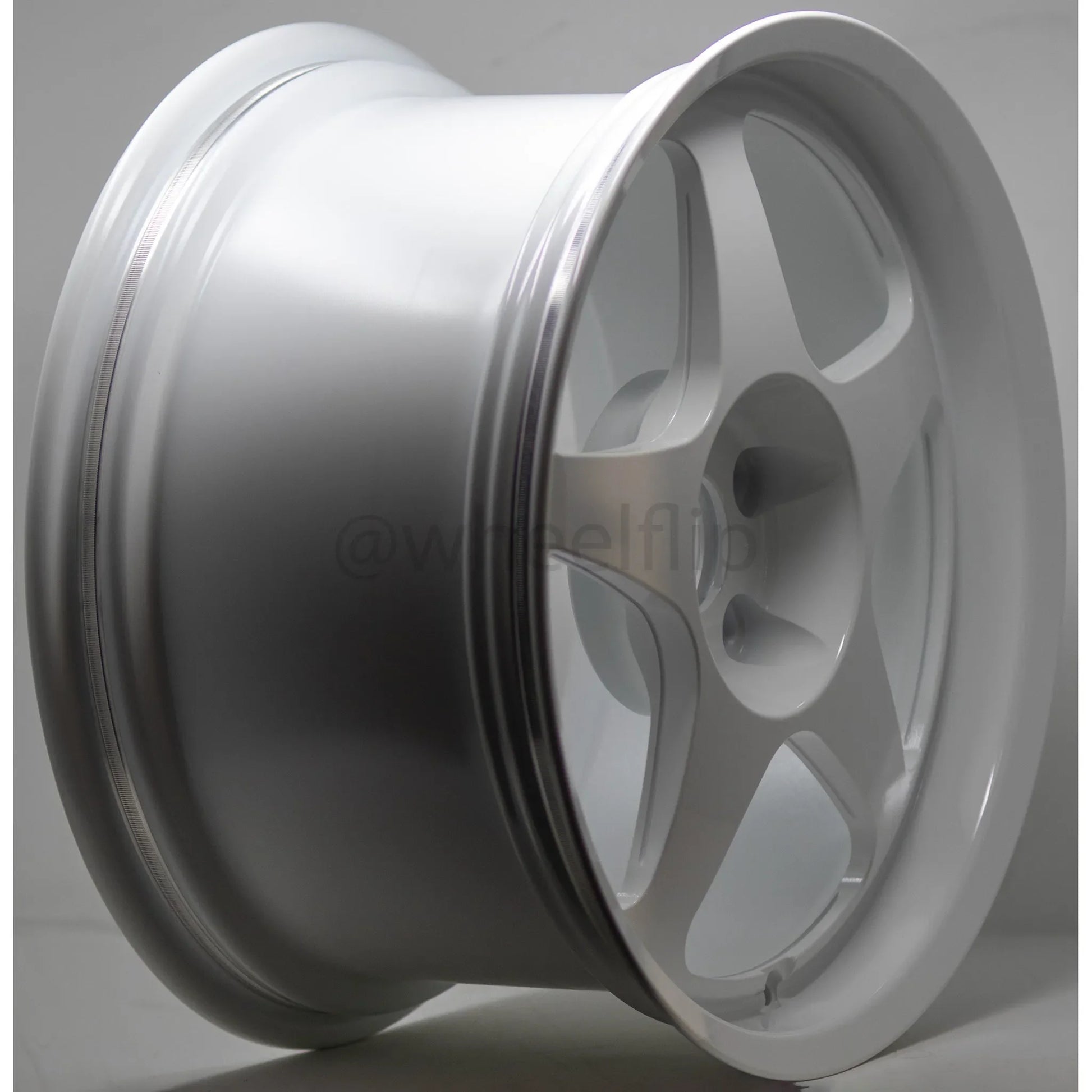 Desmond Regamaster EVO II Tarmac 17x9.5 +46 5x114.3 Gloss White (SET)