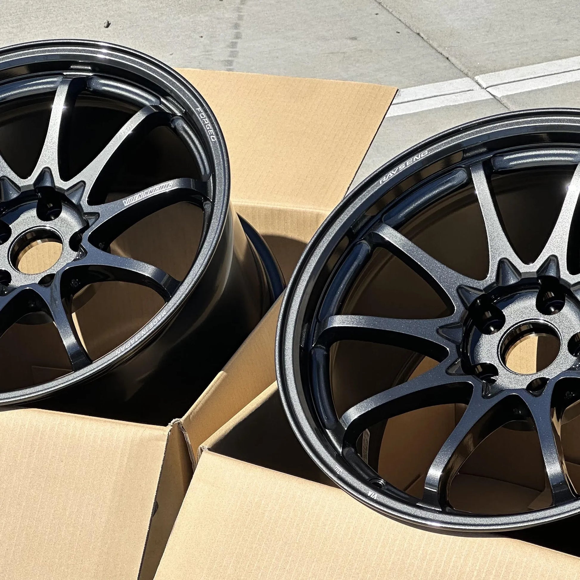 Volk Racing CE28N-Plus 18x10.5 +15 5x114.3 Diamond Dark Gunmetal (SET)