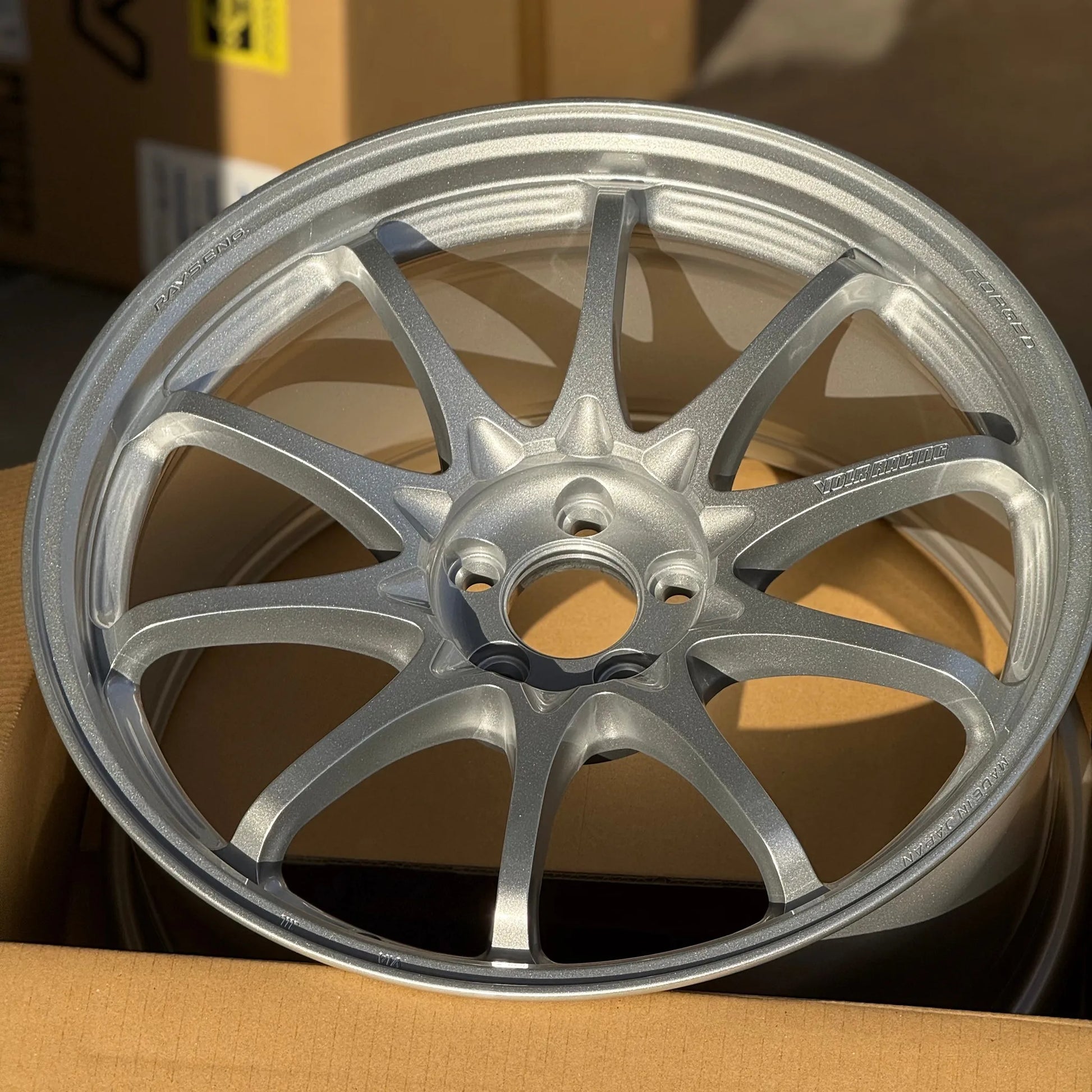 Volk Racing CE28N-Plus 18x9.5 +41 5x100 Diamond Silver (SET)