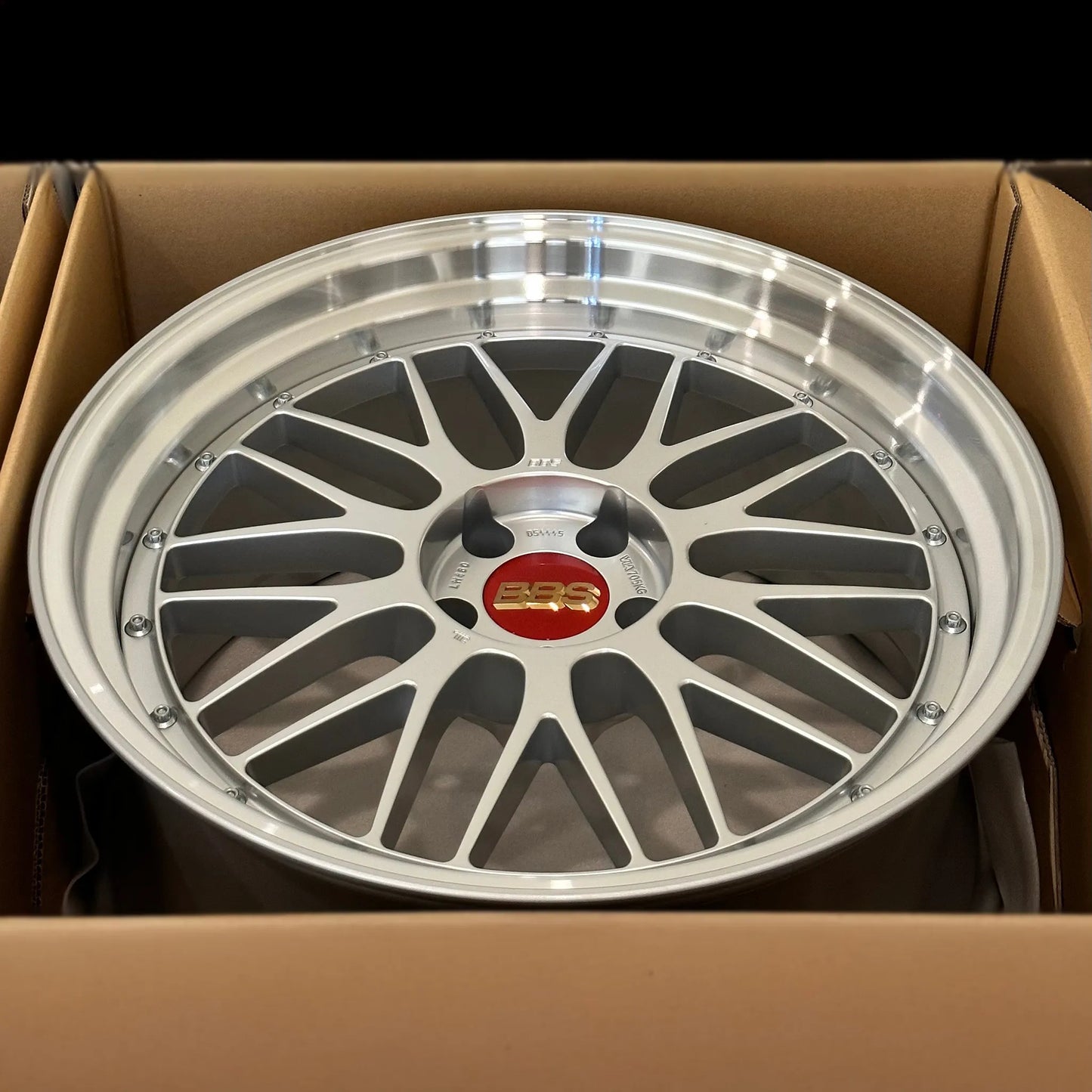 BBS LM 20x9.5 +8, 20x10.5 +15 5x112 Diamond Silver (SET)