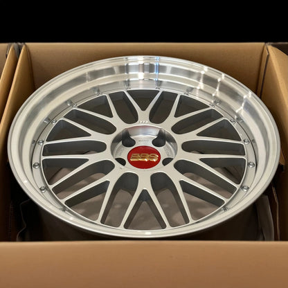 BBS LM 20x9.5 +8, 20x10.5 +15 5x112 Diamond Silver (SET)