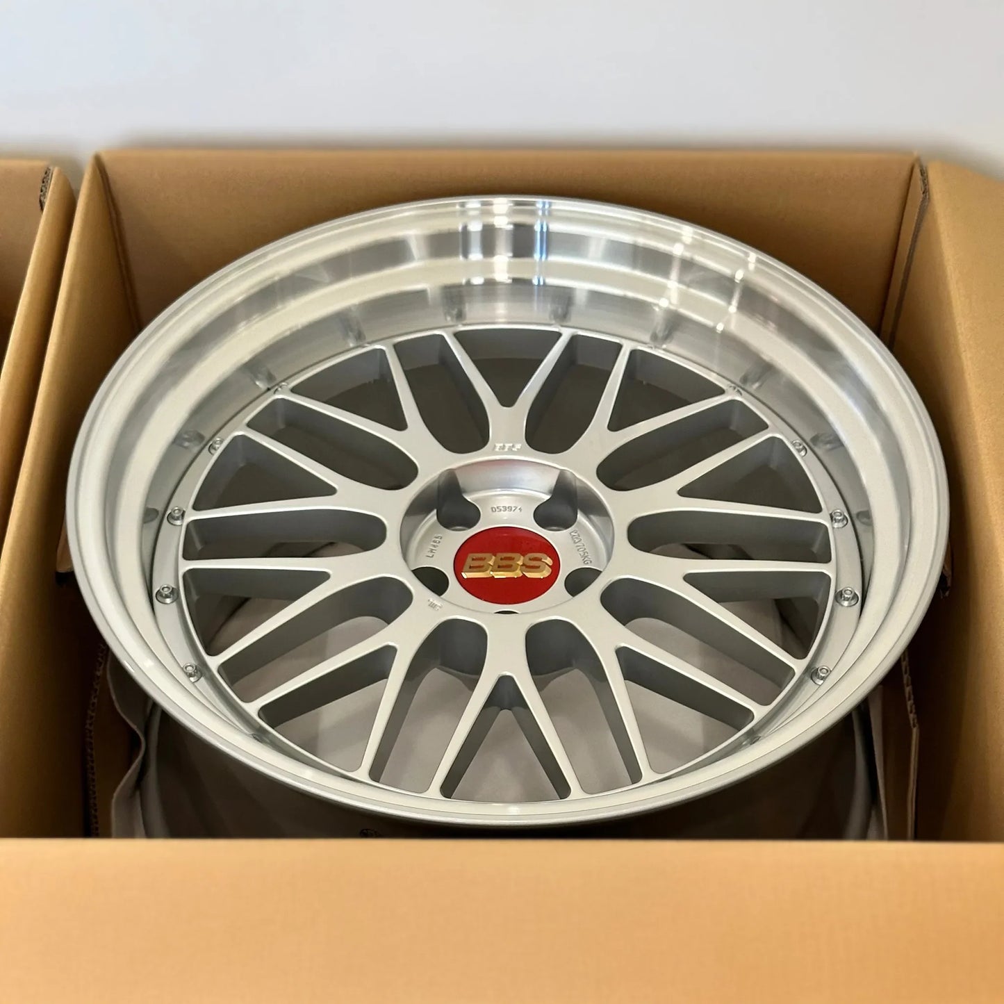 BBS LM 20x9.5 +8, 20x10.5 +15 5x112 Diamond Silver (SET)