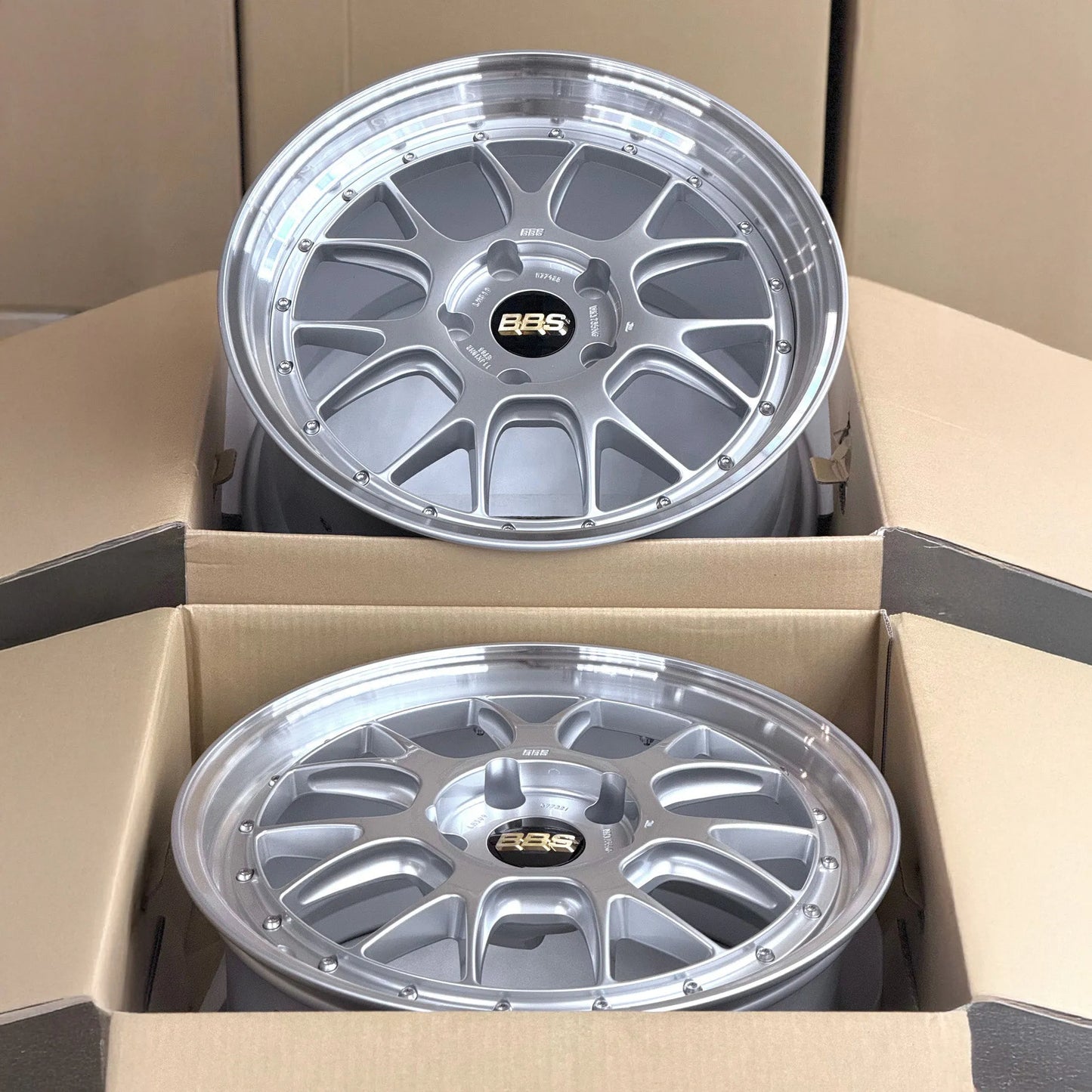 BBS LM-R 19x8.5 +55, 19x11 +63 5x130 Diamond Silver (SET)