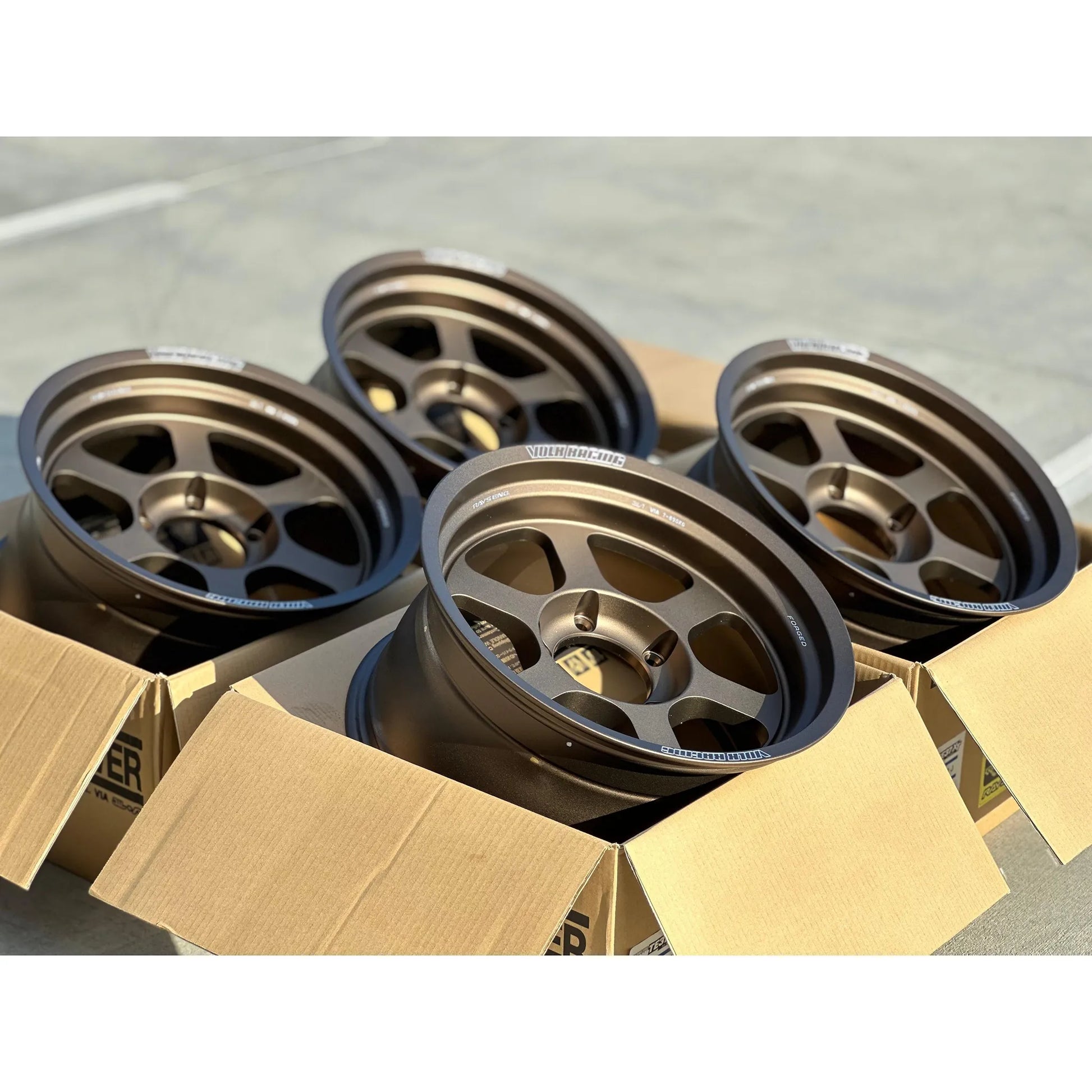 Volk Racing TE37XT M-Spec 18x9.5 +0 5x150 Bronze (SET)