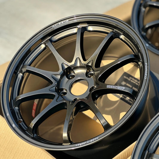 Volk Racing CE28N-Plus 18x9.5 +38 5x114.3 Shining Bronze Metal (SET)
