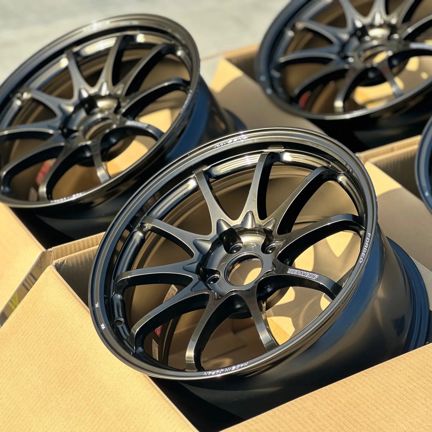 Volk Racing CE28N-Plus 18x9.5 +38 5x114.3 Shining Bronze Metal (SET)