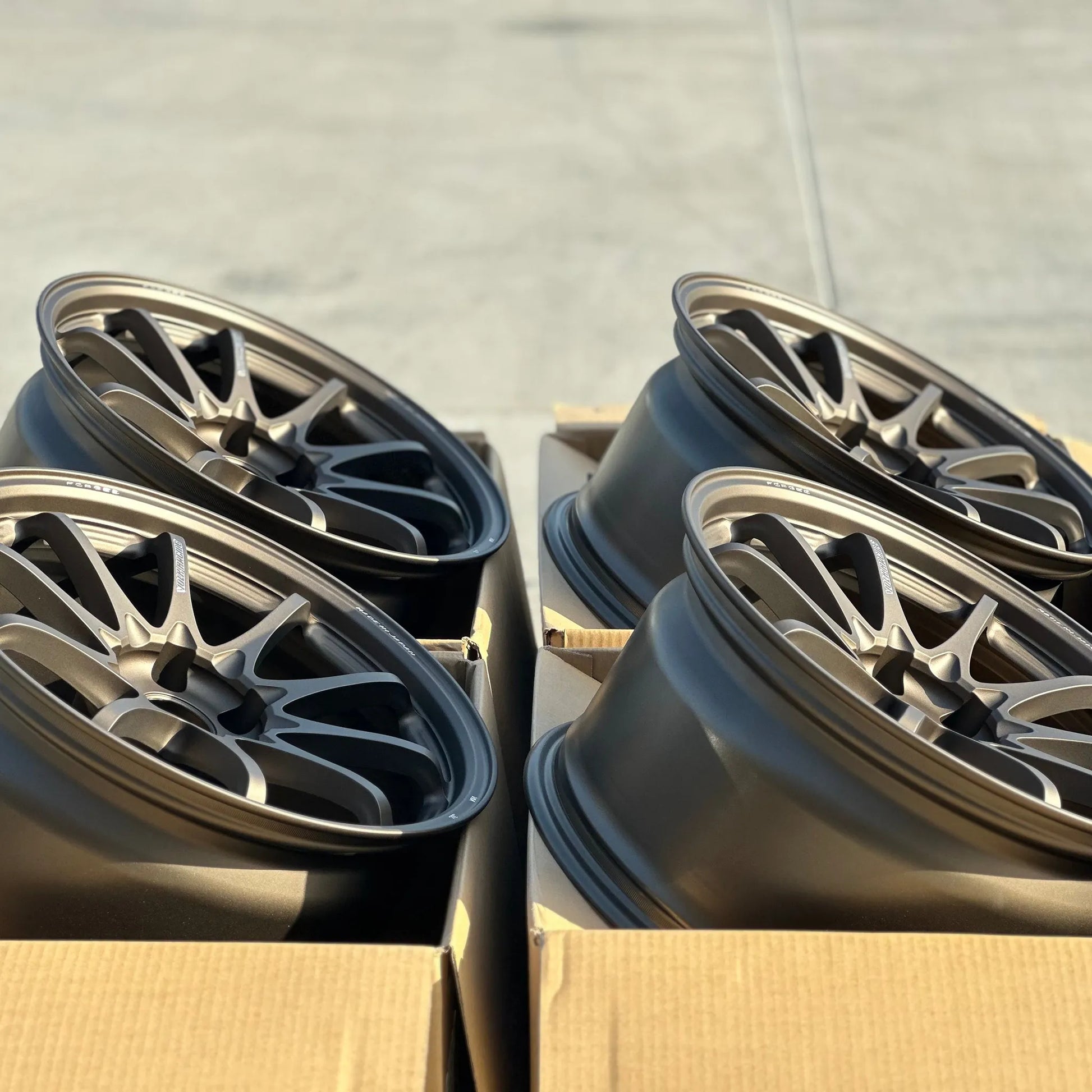 Volk Racing CE28N-Plus 18x9.5 +22 5x114.3 Blast Bronze (SET)