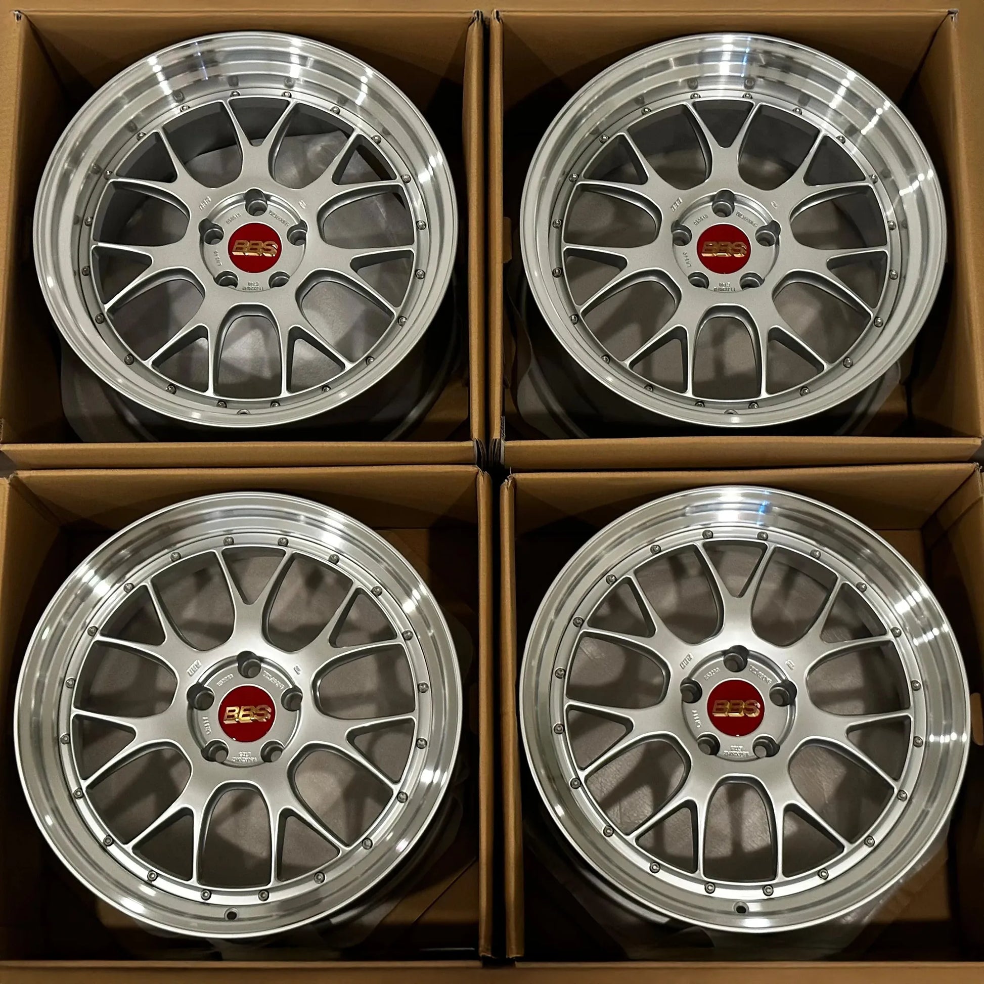 BBS LM-R 20x9.5 +23, 20x11 +40 5x120 Diamond Silver (SET)