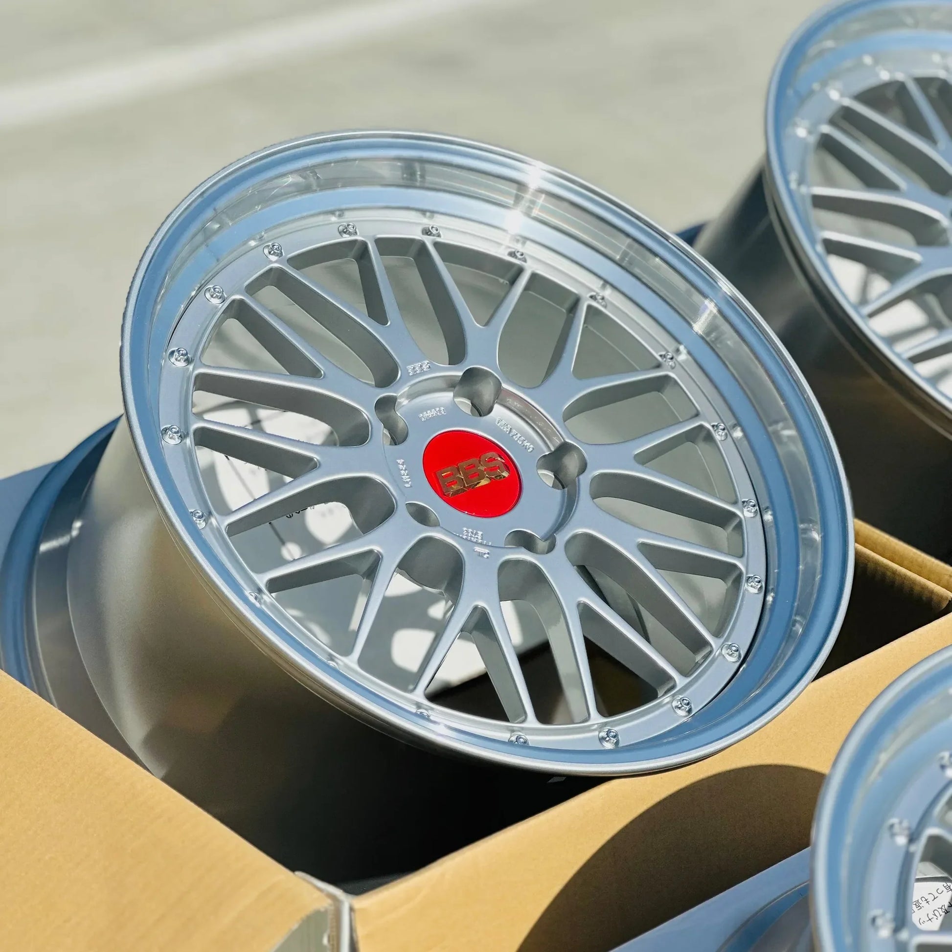 BBS LM 19x8.5 +50, 19x11 +63 5x130 Diamond Silver (SET)