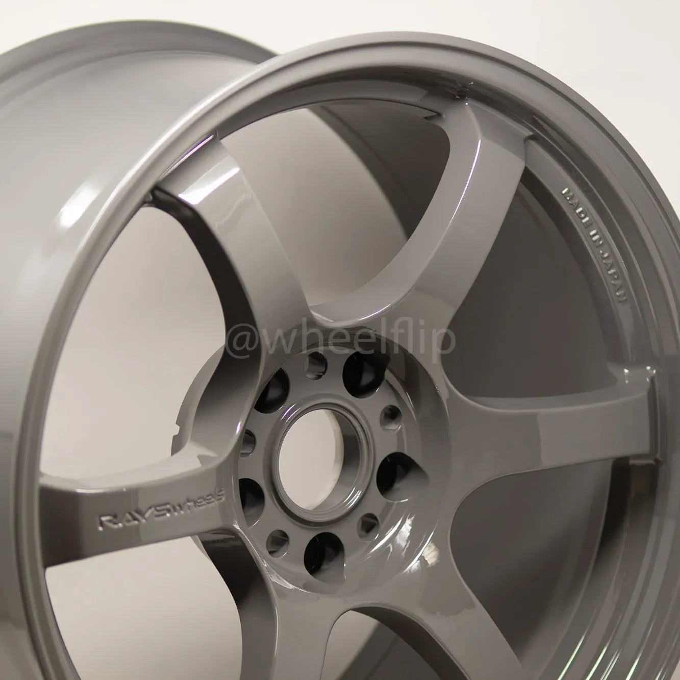 Gram Lights 57DR 18x9.5 +22 5x114.3 Glossy Gray (SET)