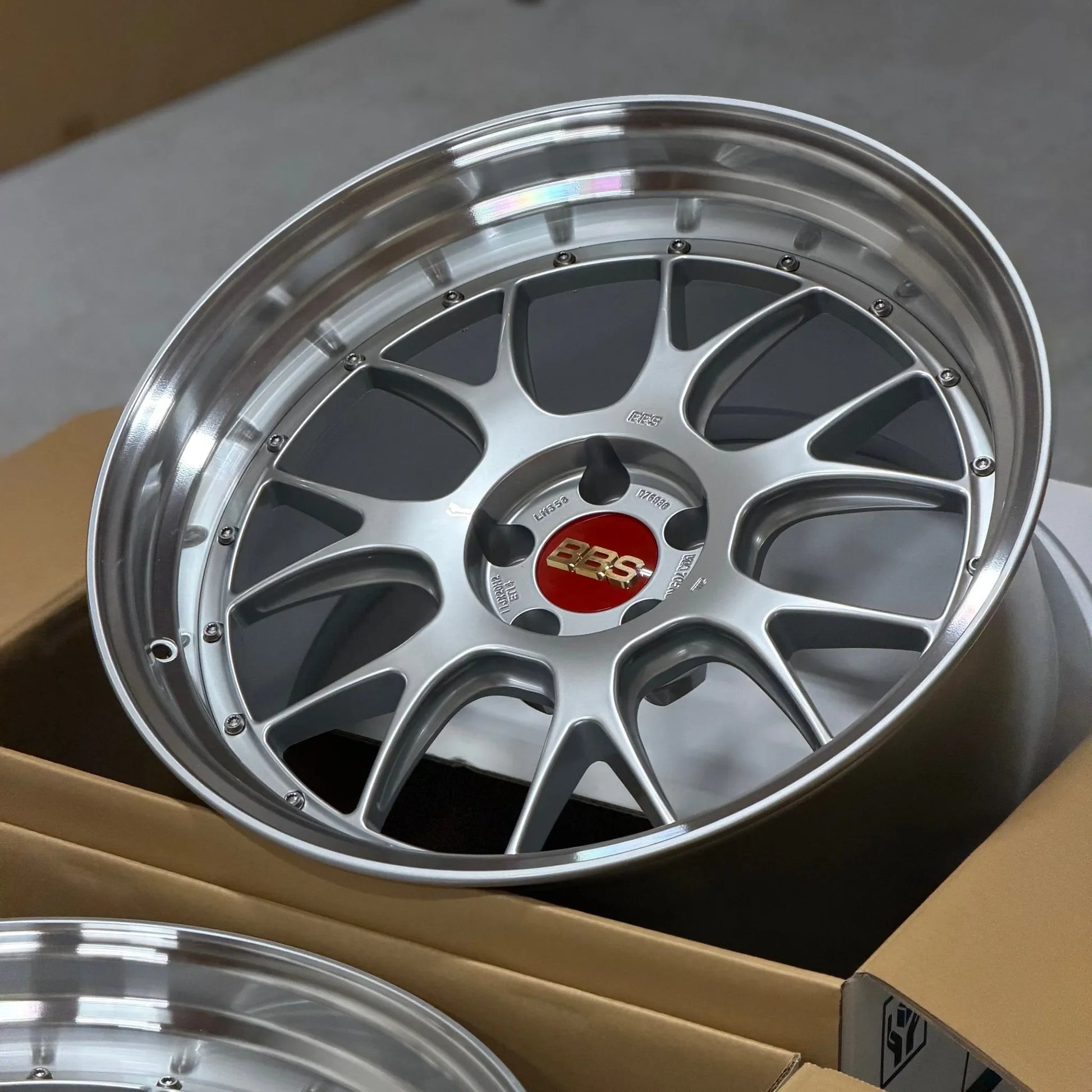 BBS LM-R 20x10 +12 20x11 +14 5x112 Diamond Silver for BMW G8X M2 BBS LM-R 20x10 +12 20x11 +14 5x112 Diamond Silver for BMW G8X M2