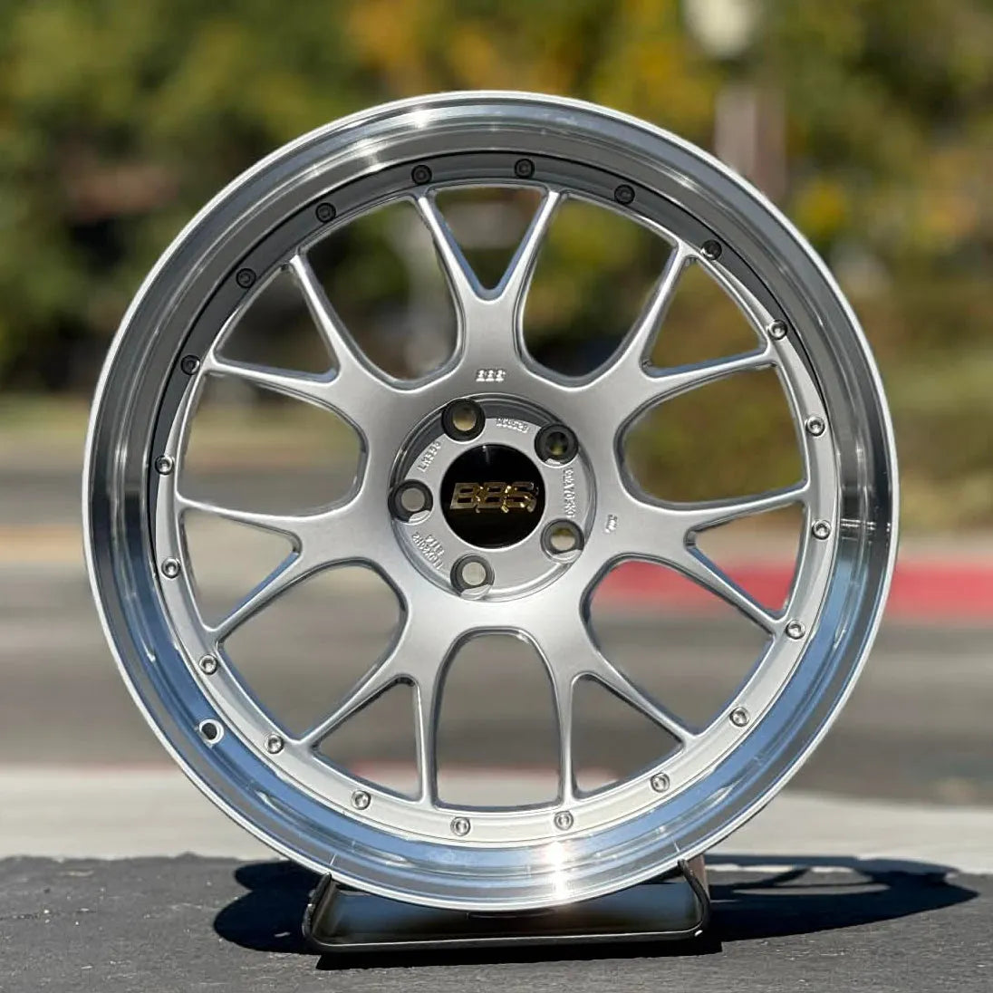 BBS LM-R 20x10 +12, 20x11 +14 5x112 Diamond Silver (SET)