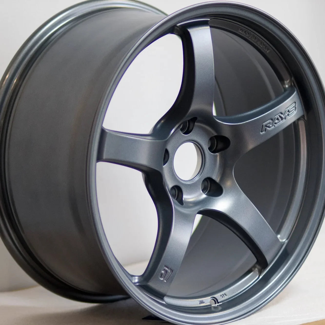 Gram Lights 57CR 18x9.5 +38 5x120 Gun Blue 2 (SET)