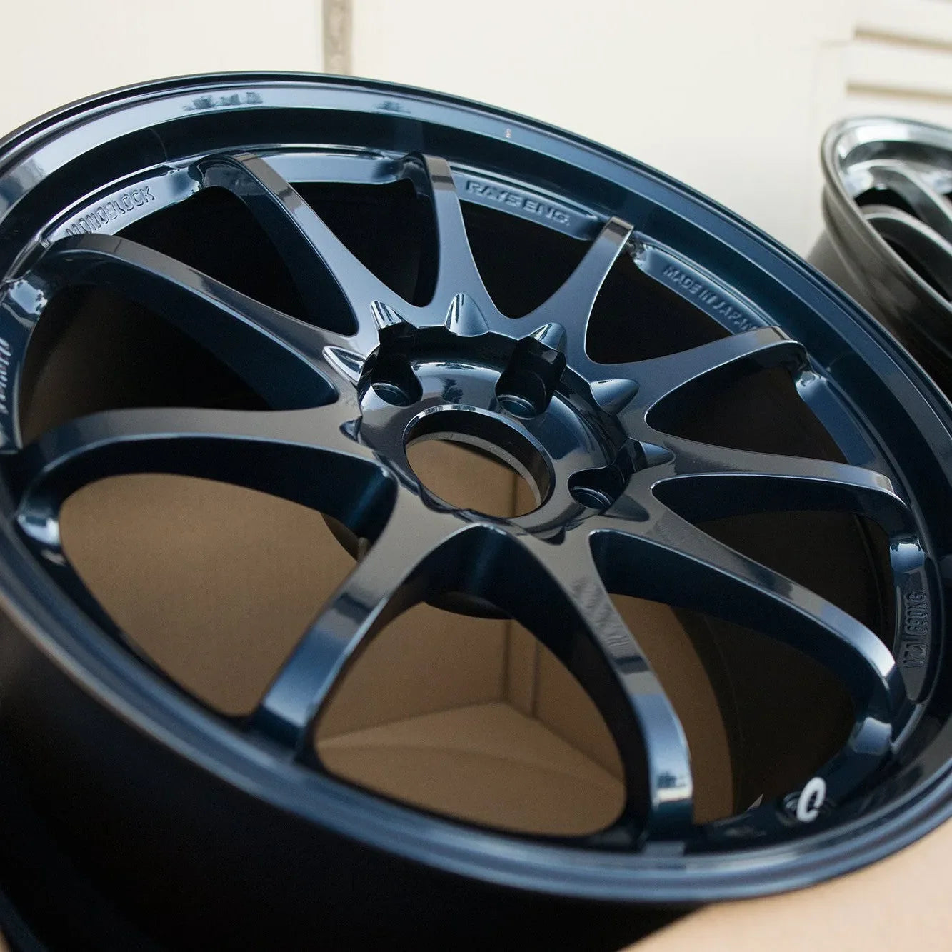 Volk Racing CE28SL 18x9.5 +38 5x114.3 Mag Blue (SET)