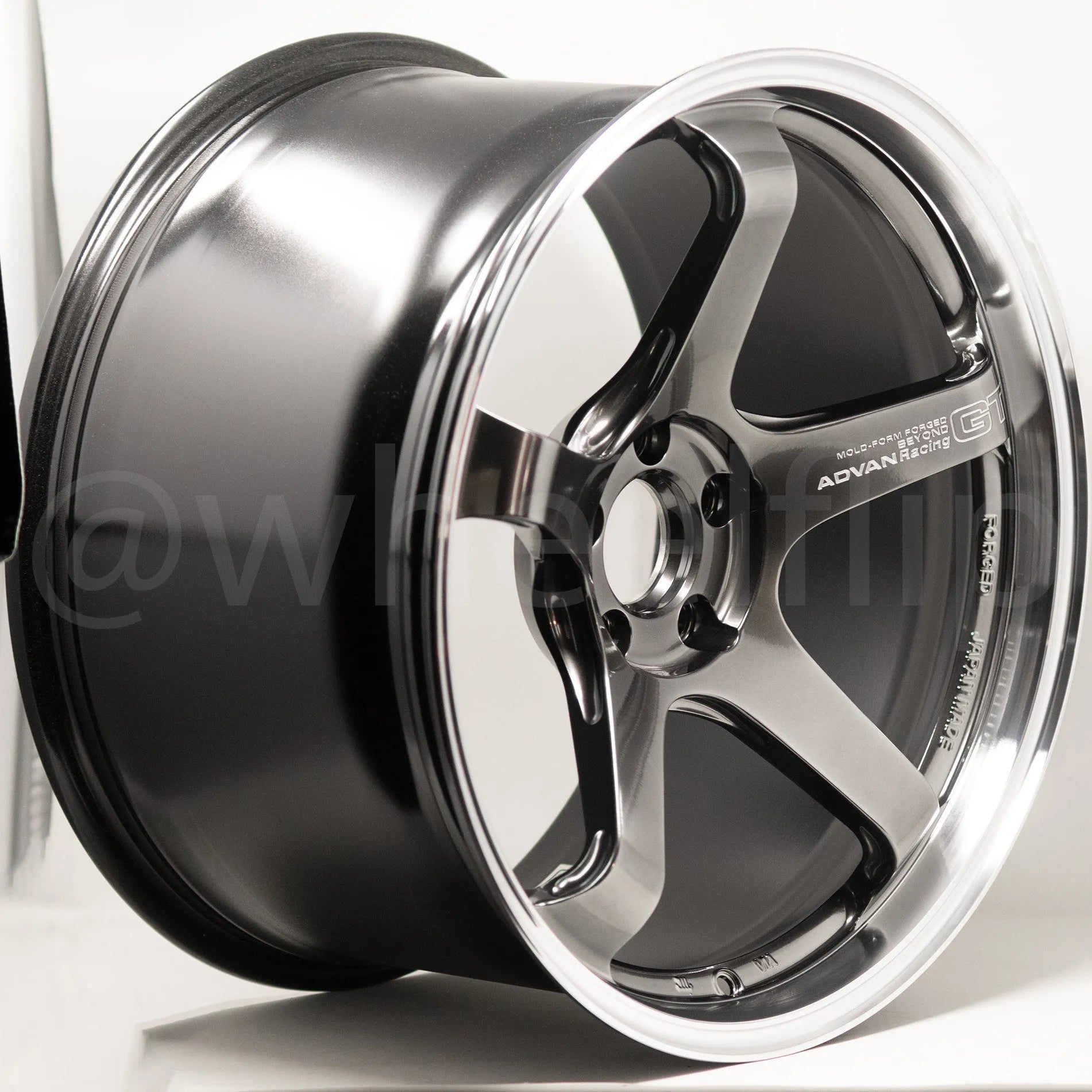 Advan GT Beyond 19x9.5 +25, 19x11 +35 5x112 Machining & Hyper Platinum Black (SET)