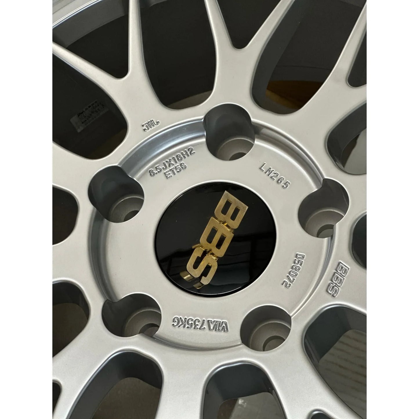 BBS LM 18x8.5 +56, 18x11 +56 5x130 Diamond Silver (SET)