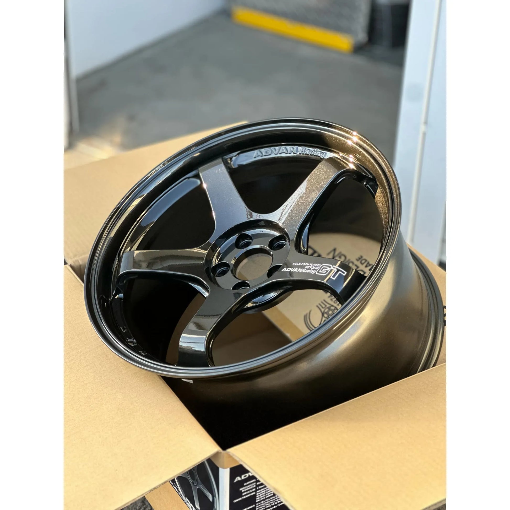 Advan GT Beyond 18x9.5 +45 5x100 Titanium Black (SET)