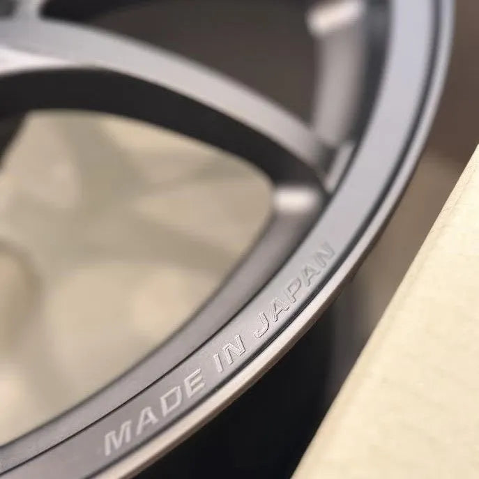 Mugen MF10 17x8.5 +40 5x114.3 Bronze (SET)