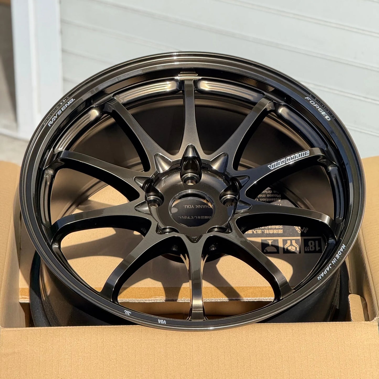 Volk Racing CE28N-Plus 18x9.5 +38 5x120 Shining Bronze Metal (SET)