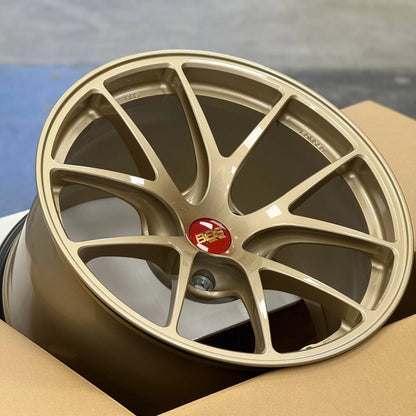 BBS RI-A 18x10.5 +22 5x120 Gold (SET)