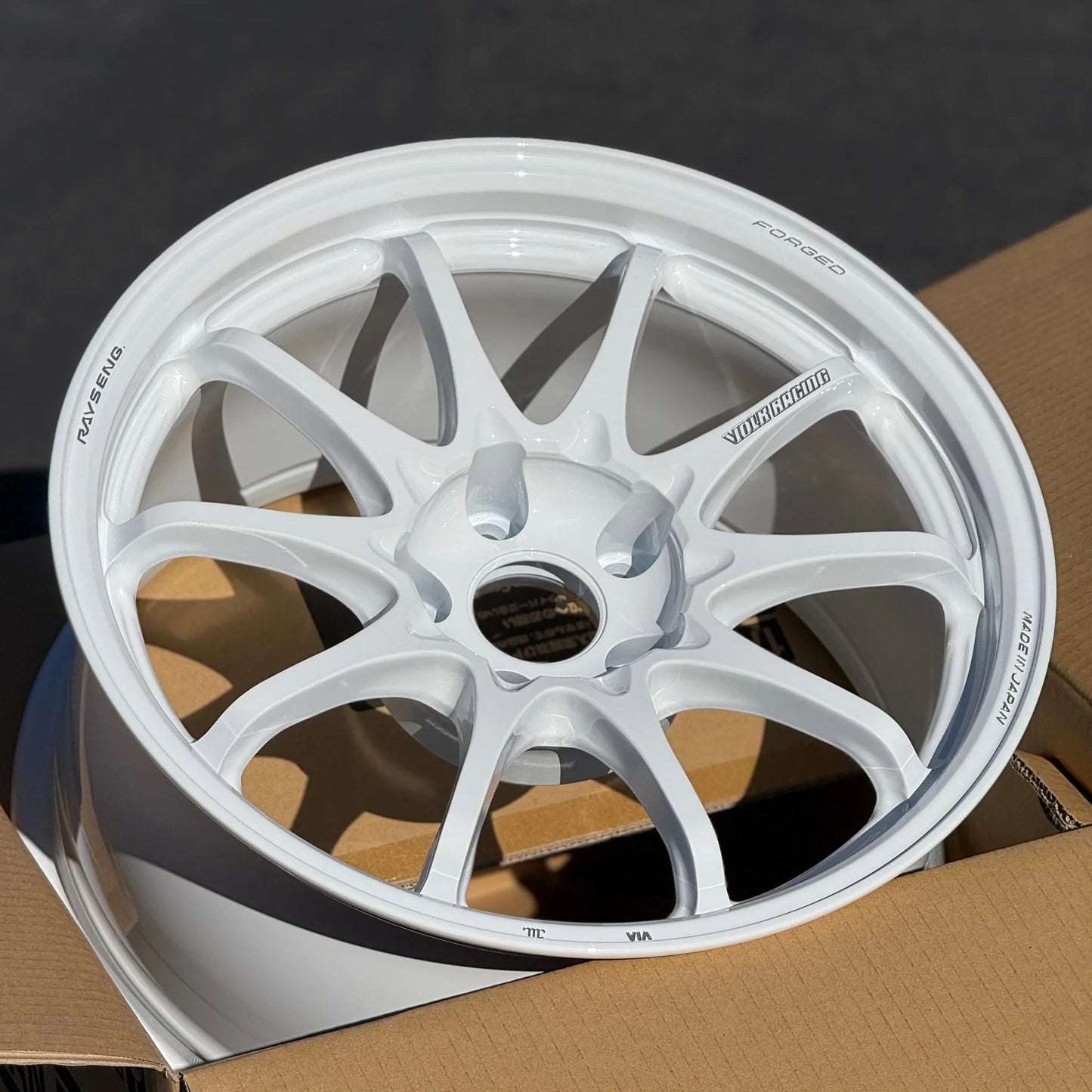 Volk Racing CE28N-Plus 17x9 +22 5x114.3 Dash White (SET)